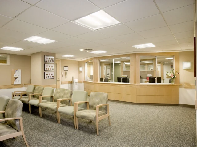 MAH_Primary_Care_Center-Reception_Waiting_Room-Beth_Israel_Lahey_Health-Mount_Auburn_Hospital-HDS_Architecture